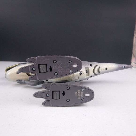 ZURU Robo Alive T-Rex Robotic Pet T-Rex Gray Movement & Sounds Working! - Picture 4 of 4